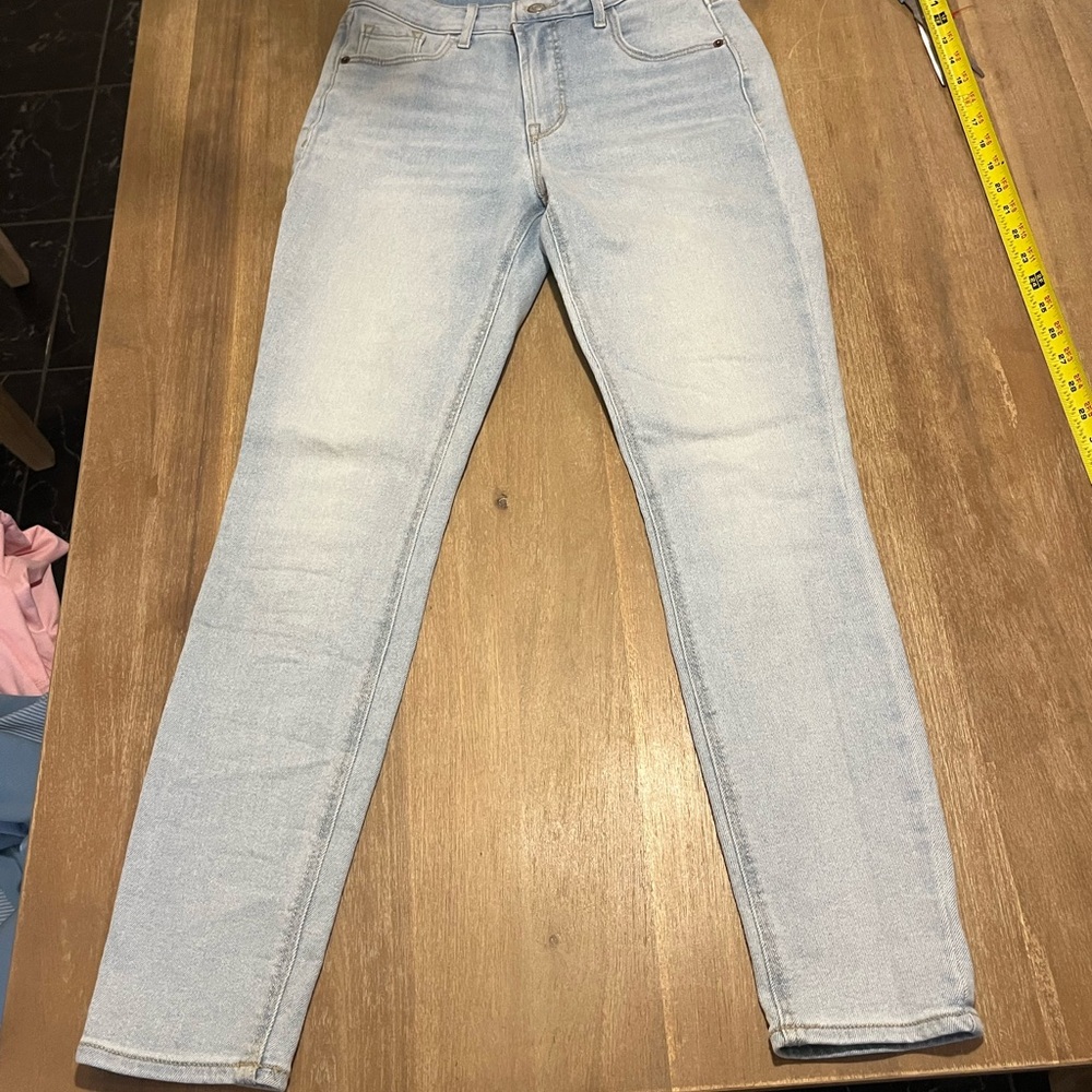 Old Navy Rockstar Super Skinny Jeans with Mid-Rise Fit